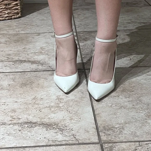 Aldo Cream Stiletto Heels - Picture 4 of 5